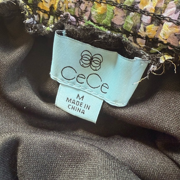 CeCe ladies floral, wrinkle, free blouse size medium excellent condition - Picture 6 of 15